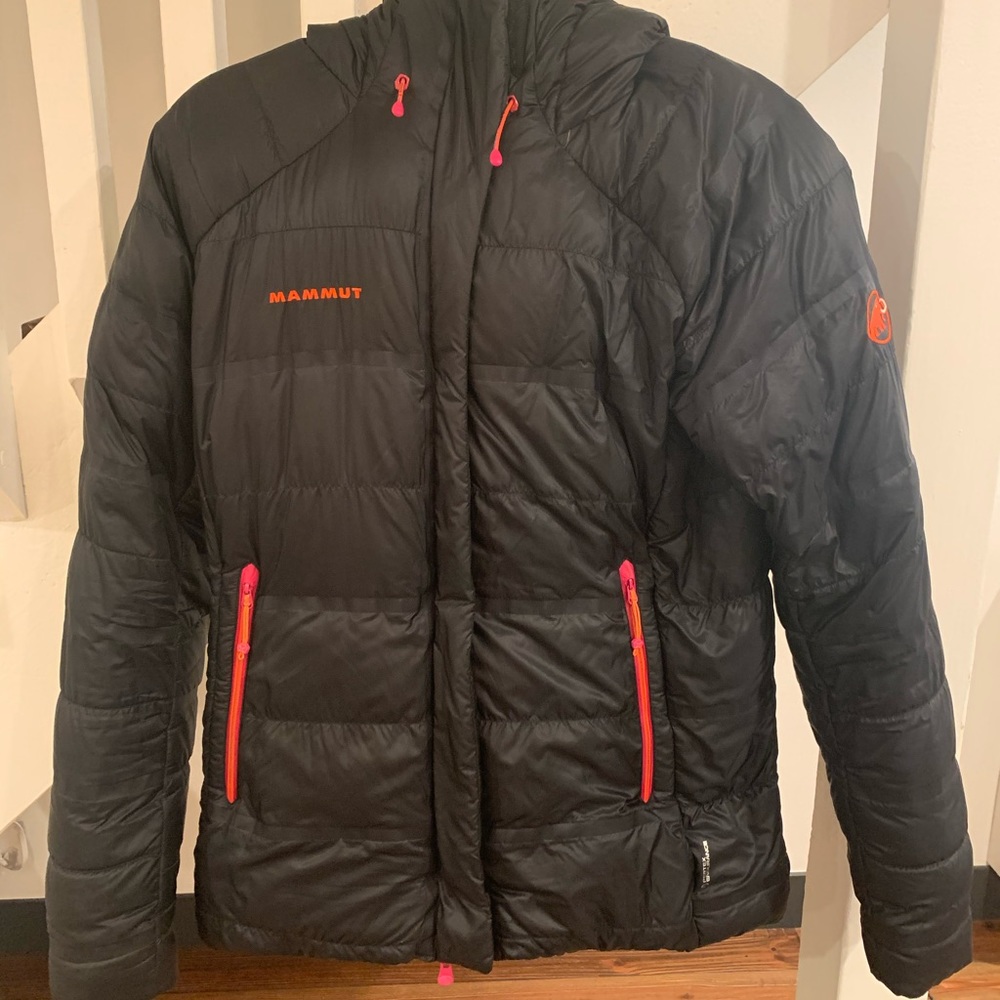 Mammut Eigerjoch Pro In Hooded Jacket - Women's